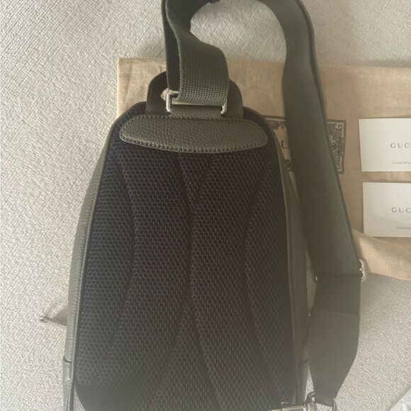 Brand New Gucci Mini Cross Body Bag - Picture 3 of 8